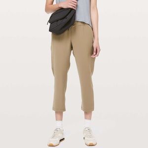 Lululemon On The Fly Crop 23” Woven Pants
